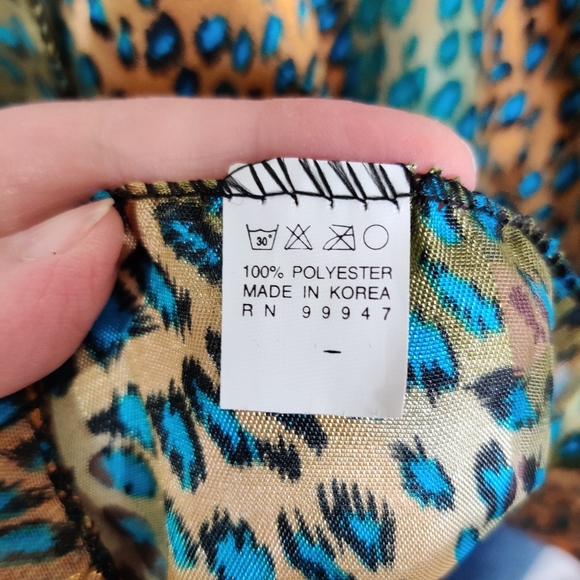 Silky Feel Turquoise Polyester Animal Leopard Print Scarf EUC/ LIKE NEW - Picture 7 of 11